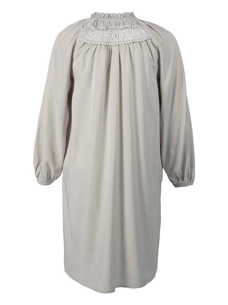 ZOEY SELAH DRESS Kleider 110 Creme